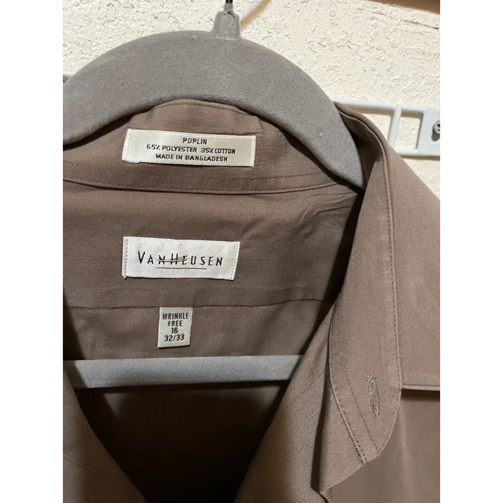 Men's Van Heusen dress Shirt button cuffs, Olive Green, 16 32/33GUC - Picture 3 of 9